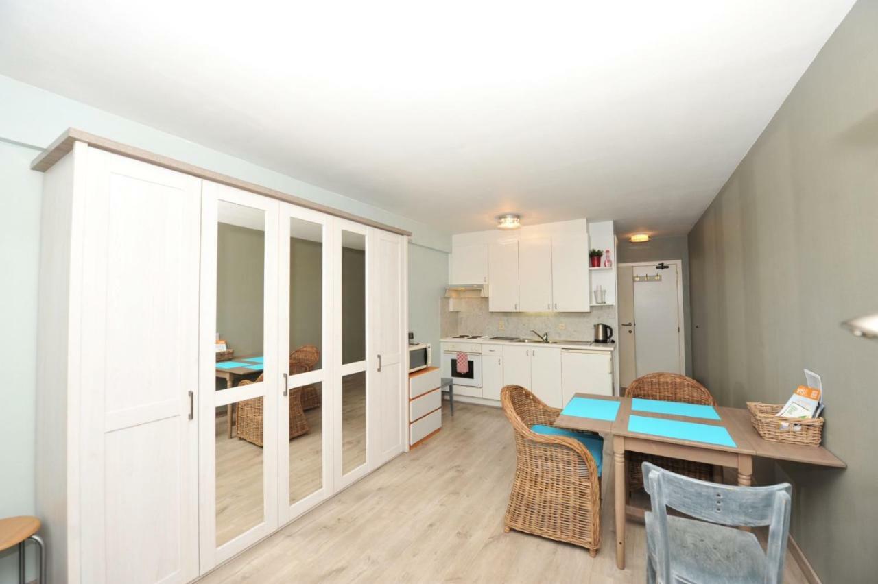 Toffe studio op 300m van de zeedijk van Oostende Buitenkant foto